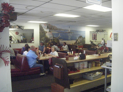 Like people of all ages, older people enjoy companionship and sharing a meal with others.