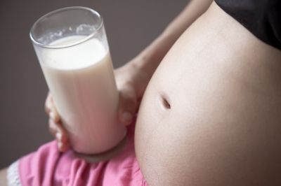 Pregnancy drinking plan: drink milk, mineral water and fresh juices