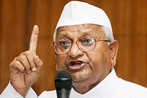 Anna Hazare giving speech