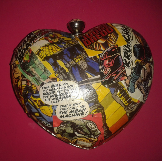 I made this comic book bag from a bag bought in a charity shop!