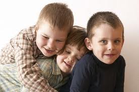 and (4) being so many people-LITERALLY.Middle children usually adopt roles as "the other" sibling. As a result of adopting roles so easily, they truly are the jack of all trade inside & outside their families.