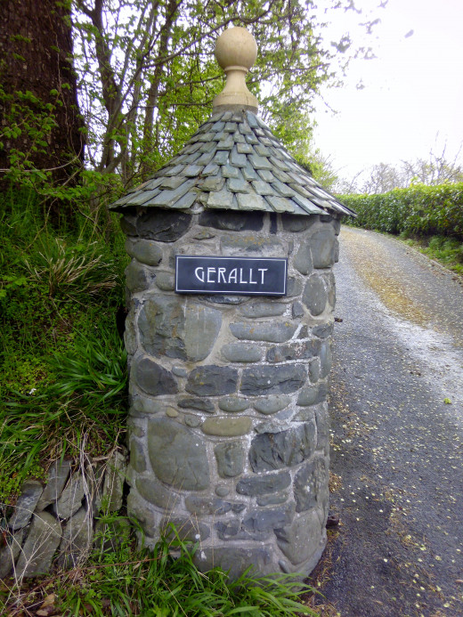 The House's name translated and  means 'By A Forest' a very apt name I thought.