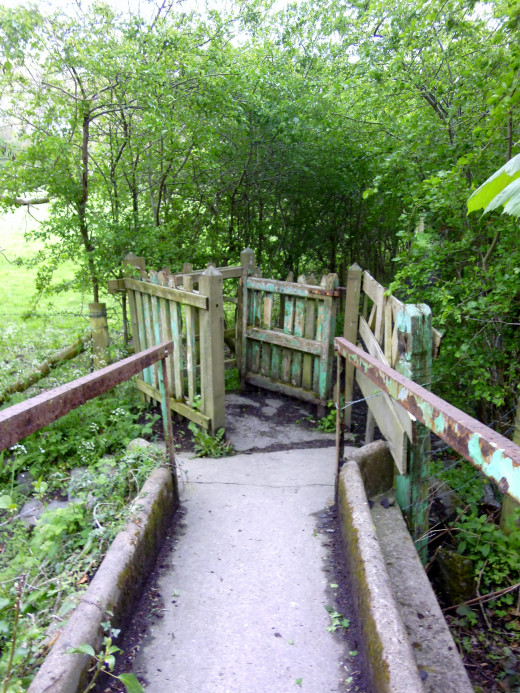 The far end of the bridge and through the gate we go.