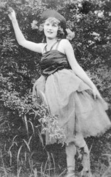 Zelda at 16 when she was an accomplished ballerina dancer and later, at age 27, she would try to revive a ballet dancing career.