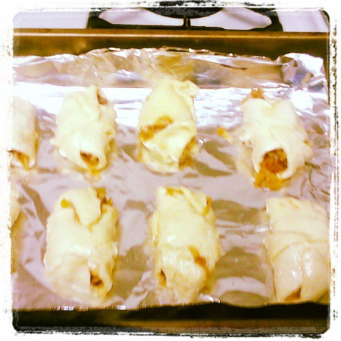 After brushed with butter, put your tasty treats into the oven for some soon-to-be-had yummy goodness!