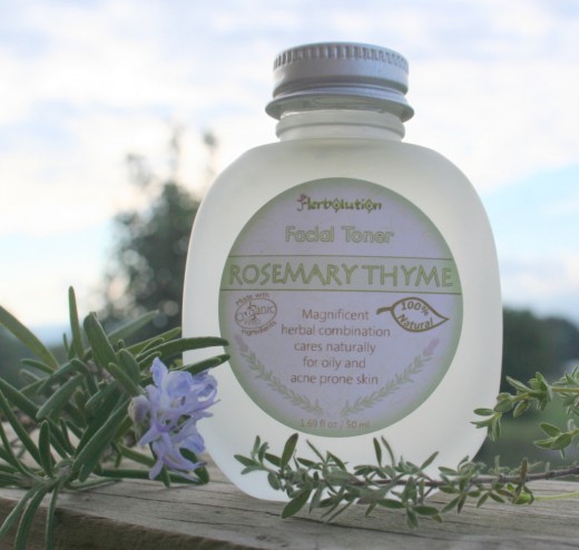 The best toners are handmade and consist of only natural ingredients, like this rosemary and thyme organic facial toner. 