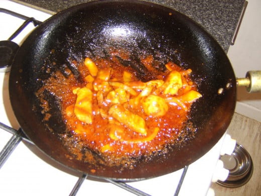 Szexhuan pork and tomato stir fry is ready