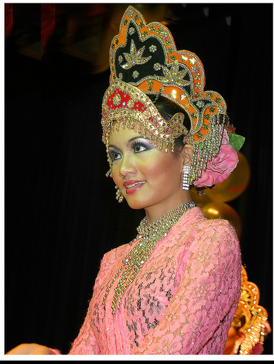 Traditional woman dancer