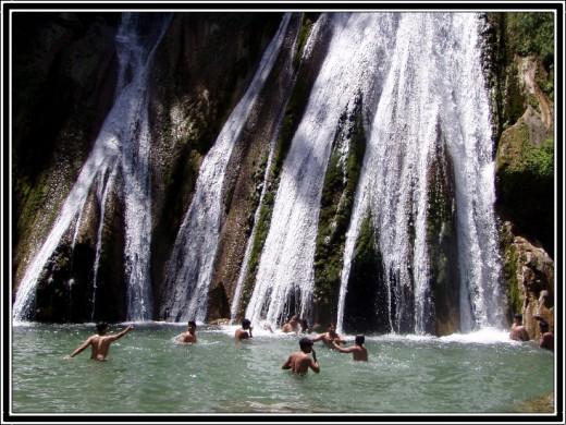 Main view of Kempty Falls