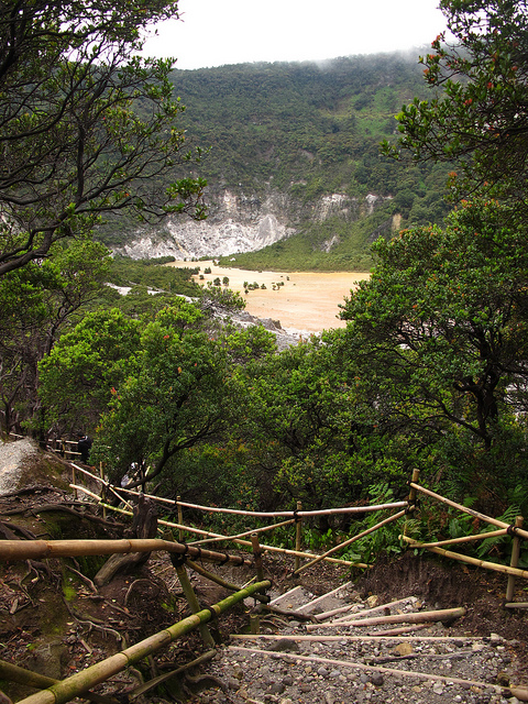 Upas crater.