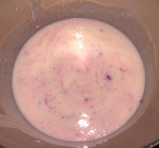 Strawberry-tapioca pudding