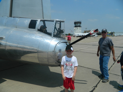 It would be hard for my 9 year old to fit inside the tail gunner's nest.