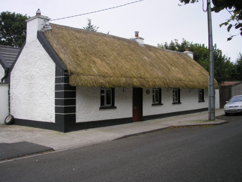 chill out in a thatched Irish cottage and rustle up a few homemade creations.