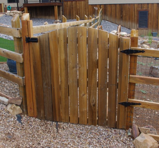 How to Build a Yard Fence Gate