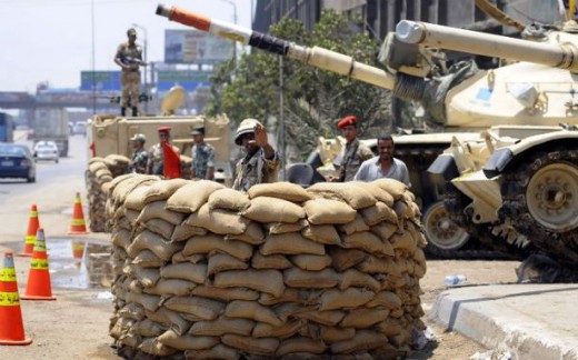 Egyptian soldiers in a public street