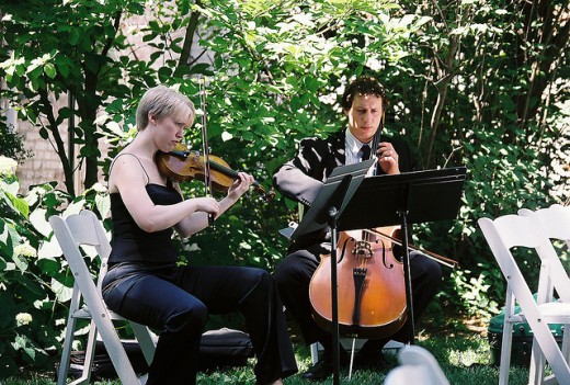 How Much Do Wedding Music Vendors Charge