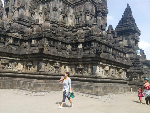 My colleague outside the vishnu temple