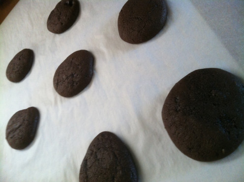 Notice that even though my batter was not perfectly round, the cakes rounded themselves out pretty well when baking. You do not have to be perfect with shaping, since the batter is fairly moist.