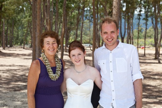 How Much Do Wedding Officiants Charge
