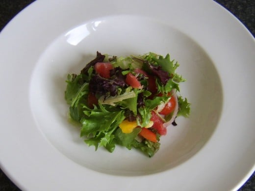 Red grapefruit salad bed