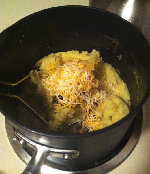 Garlic and cheese mashed potatoes
