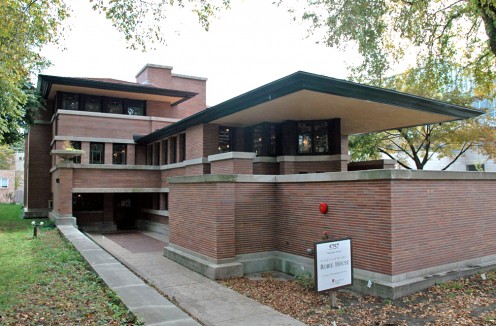  Frank Lloyd Wright's Robie House on the campus of the University of Chicago in Chicago, Illinois. 