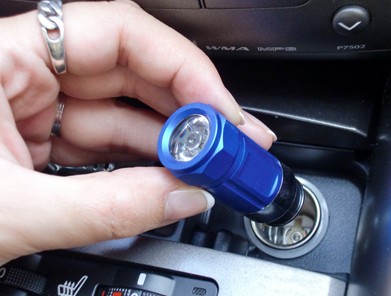 A mini rechargeable LED flashlight