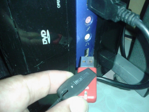 This time, I am moving few files from school to my PC at home. I am very comfortable with my small capacity USB flash drive and I don't mind buying high capacity for loading speed reason.