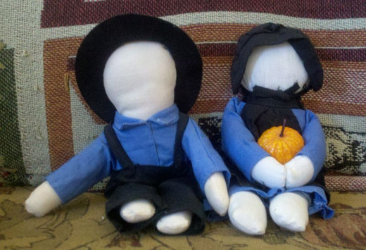Breaking Amish reveals that Amish dolls are faceless to show equality in God's eyes.