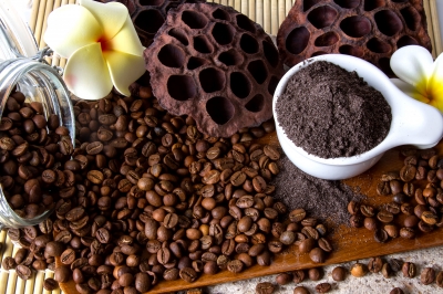 Homemade Coffee Scrub for Caffeine Addicts