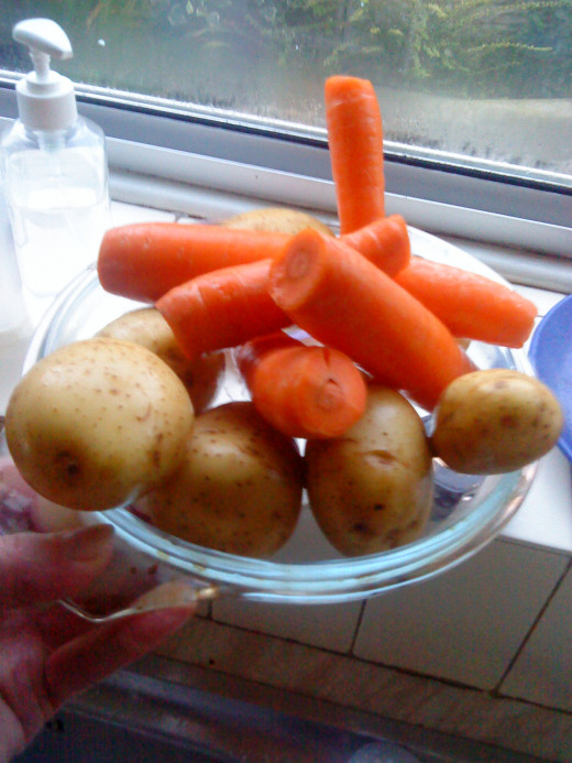 I think I'll make potatoe and carrot soup. Will plus infinitive.