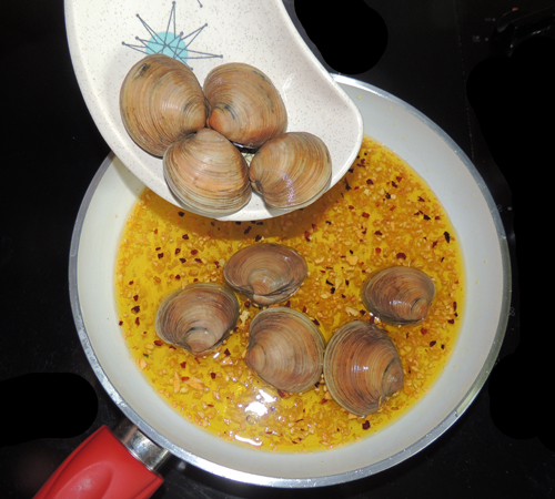 add clams