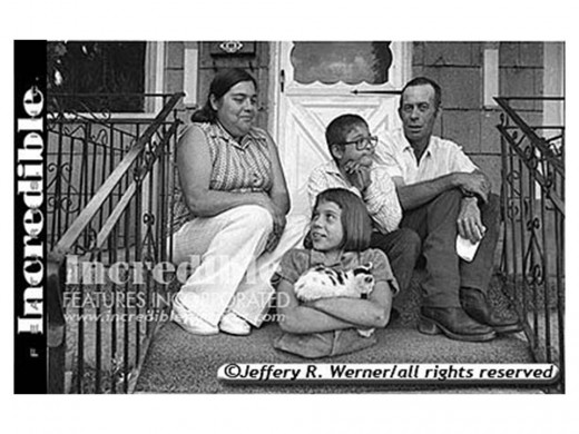Rose Marie Siggins with her parents and brother