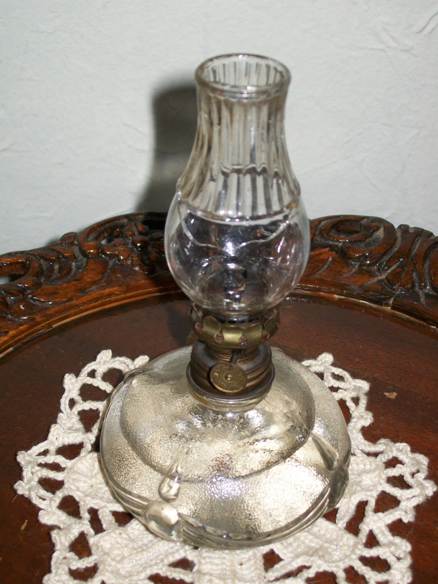 Kerosene boudoir lamp