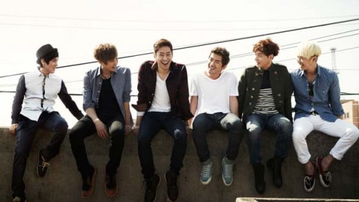Shinhwa is one of the few bands where each member is just as popular as the other. 