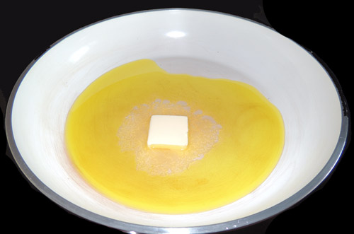 melt butter & oil over medium heat