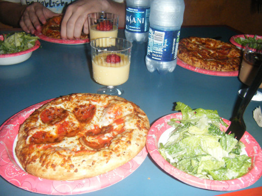 A complete meal from Pizzafari