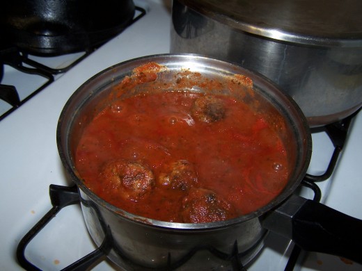 Here I show my home made sauce and meat balls ready to be served. I use some of this sauce to coat the fresh pasta.