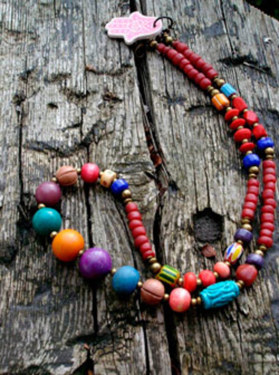 Purple beads used in a rainbow palette with other coloured beads stands out. 