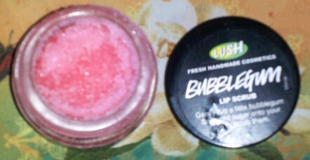 On their website, they have the following lip scrubs: Bubblegum, Popcorn, Mint Julips, and Santa's Lip Scrub(seasonal).