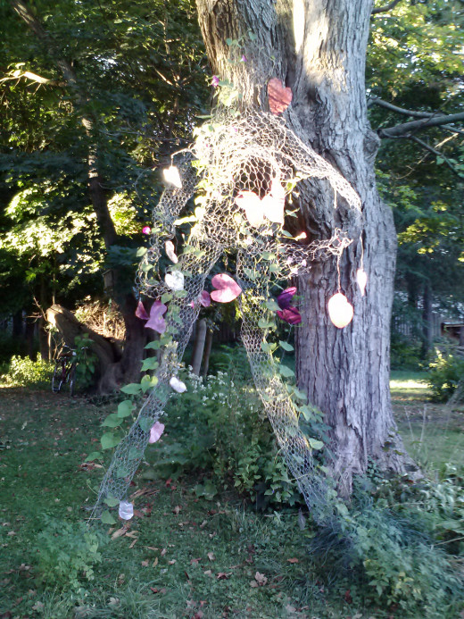 This is a mockup of a flower trellis sculpture artist Ben Zoltak is proposing to create with participation from young artists and poets from some Milwaukee Public Schools