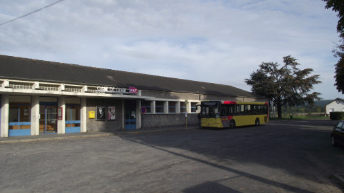 TEC bus in front of Givet Station