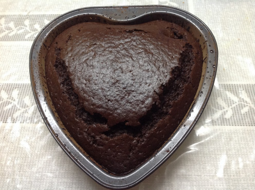 Cracks visible on my Cake because of my poor temperature conversion skills! :(