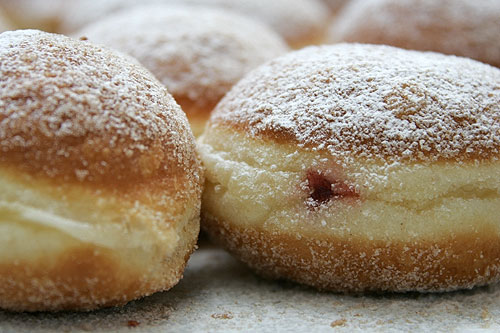  famous Hanukkah tradition, "Sufganiyah" (doughnuts)
