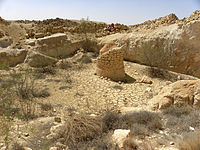 200px-Nabatean_Well_Negev_031812.jpg