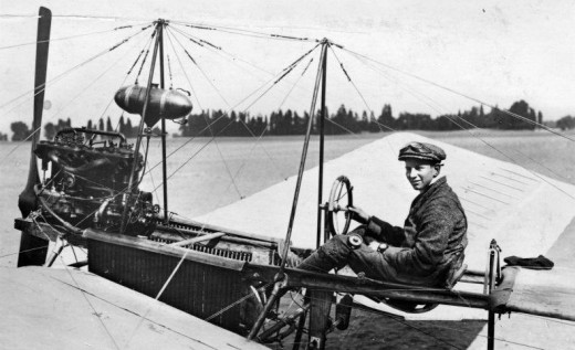 Anthony Fokkers makes his first test flight with his airplane 'De Spin'.