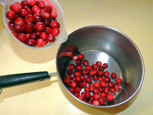 place cranberries in cold pan