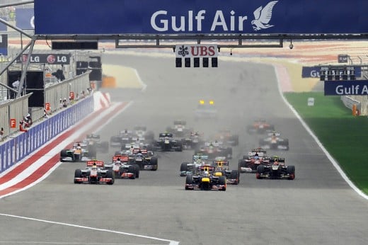 The start of the race at the 2012 Bahrain Grand Prix.