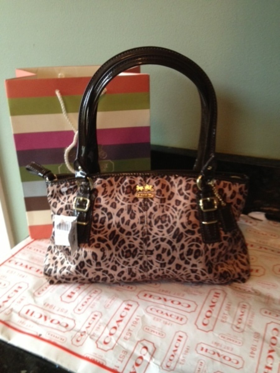 How to Buy Authentic Coach on eBay: 5 Basic Ways to Tell If a Coach Purse Is Real or Fake ...