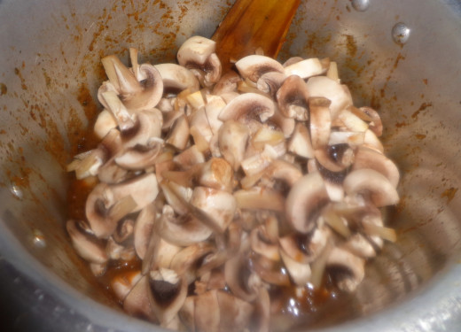 Mushrooms are added inside the cooker 